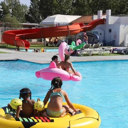 Camping 4 Etoiles - Piscine - Efchb0 *