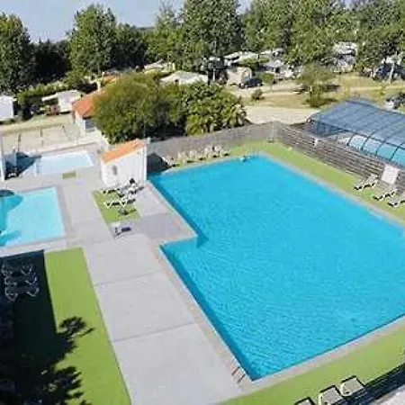 Camping 4 Etoiles - Piscine - Efchb0 Villeneuve-en-Retz