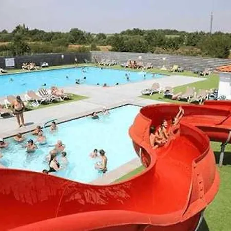 Campsite Camping 4 Etoiles - Piscine - Efchb0